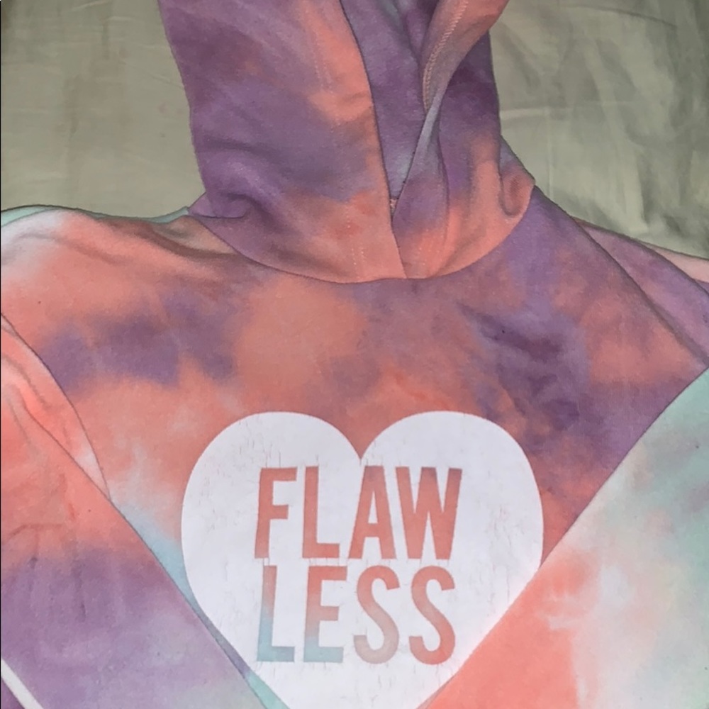 Cropped hoodie
